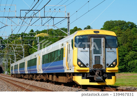 特快列車 特別急行列車 限制座席和停車站的特別快車 139467831