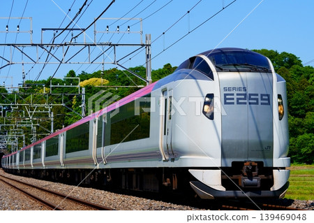 12節車廂的成田特快列車 12節車廂的成田特快列車 139469048
