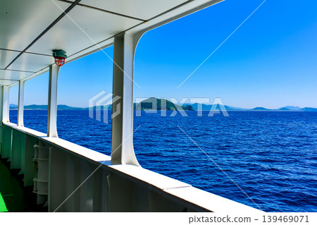 [Fukuoka] Early summer in Munakata: A view from the ferry heading from Oshima to Kaminato Port. 139469071