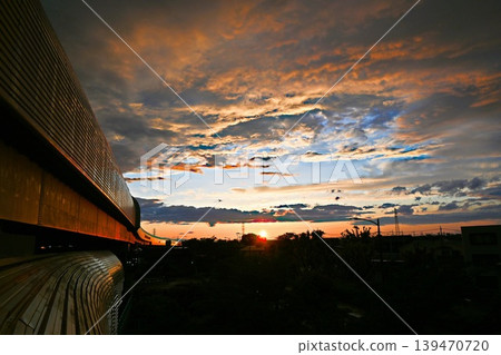 The Outer Ring Expressway and the sky painted with the colors of the sunset. 139470720