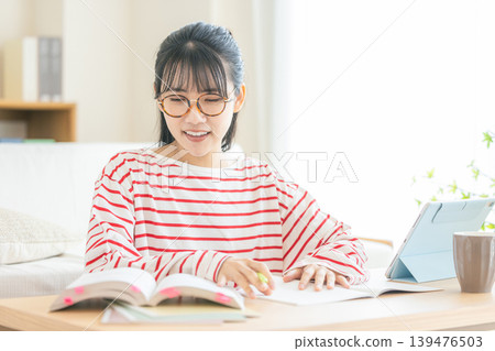 一個學歷的女人 139476503