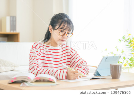 一個學歷的女人 139476505