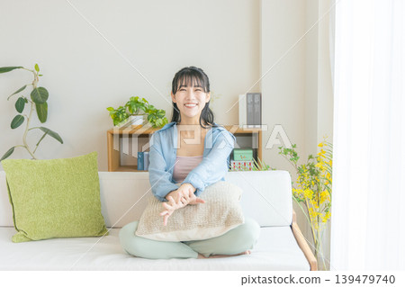 在家放鬆一個的少婦 139479740