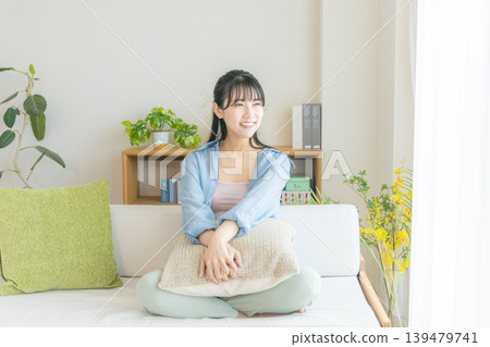 在家放鬆一個的少婦 139479741