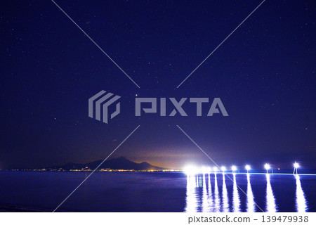 納加貝塔海底公路與星空 139479938