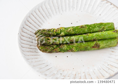 Deep-fried asparagus Deep-fried asparagus 139480471