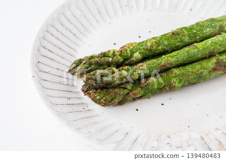Deep-fried asparagus 139480483