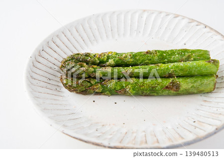 Deep-fried asparagus 139480513