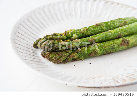 Deep-fried asparagus 139480519