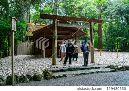 【三重縣】位於伊勢神宮內宮的風之宮神社，周圍自然風光優美。 139480860