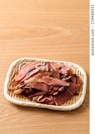 Thickening of bonito flakes Thickening of bonito flakes 139480931