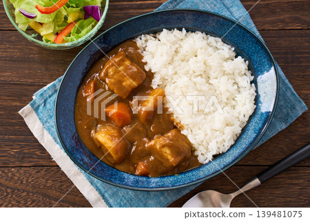 Home-style curry rice with pork and potatoes Home-style curry rice with pork and potatoes 139481075