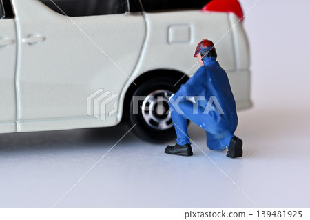 Vehicle inspection, vehicle maintenance, repair, sales, and purchase (image) Vehicle inspection, vehicle maintenance, repair, sales, and purchase (image) 139481925