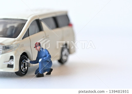 Vehicle inspection, vehicle maintenance, repair, sales, and purchase (image) Vehicle inspection, vehicle maintenance, repair, sales, and purchase (image) 139481931