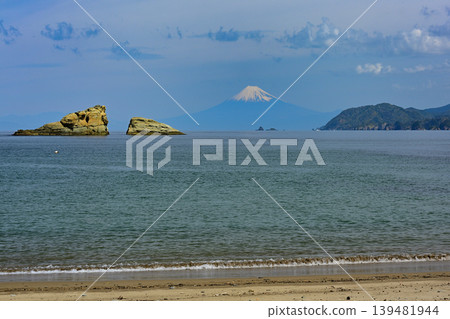 從Unsei海岸出發的富士山 從Unsei海岸出發的富士山 139481944