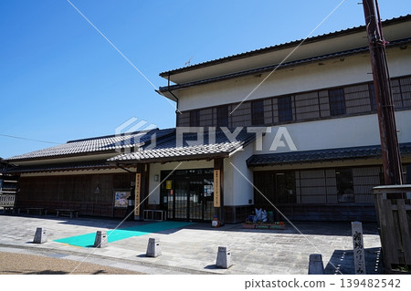 Shiga Prefecture, Koka City, Tokaido Road, Tsuchiyama Post Town, Tsuchiyama Community Center (Spring) Shiga Prefecture, Koka City, Tokaido Road, Tsuchiyama Post Town, Tsuchiyama Community Center (Spring) 139482542