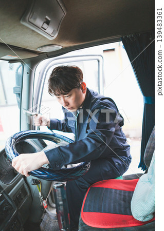 40多歲的工人 40多歲的工人 139483361