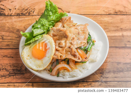 Pork and fried egg rice 139483477