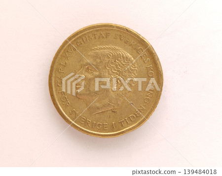 1991 Swedish 10 Kronor Coin Reverse - Three Crowns and Denomination 1991 Swedish 10 Kronor Coin Reverse - Three Crowns and Denomination 139484018