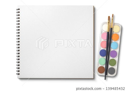 Square sketchbook and watercolor set Square sketchbook and watercolor set 139485432