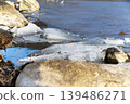 Lake Suwa is frozen over. 139486271