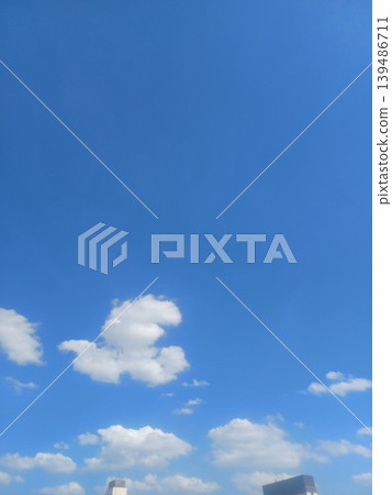 夏天的藍天白雲 夏天的藍天白雲 139486711