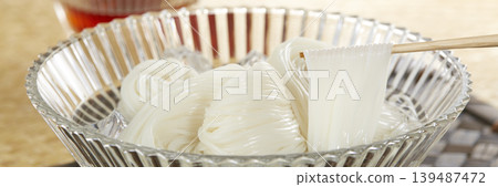 A classic Japanese summer noodle dish: cold somen noodles 139487472