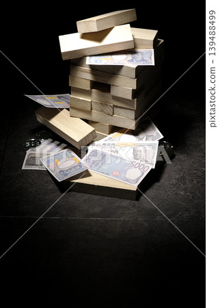Balance games and money Balance games and money 139488499