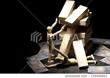 Balance game, money, and drawing mannequin Balance game, money, and drawing mannequin 139488601