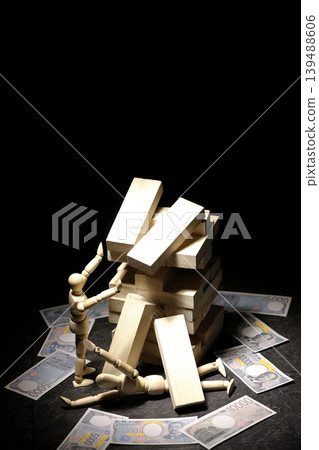 Balance game, money, and drawing mannequin Balance game, money, and drawing mannequin 139488606