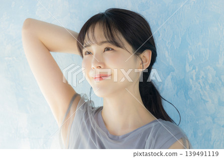 年輕的女士 年輕的女士 139491119