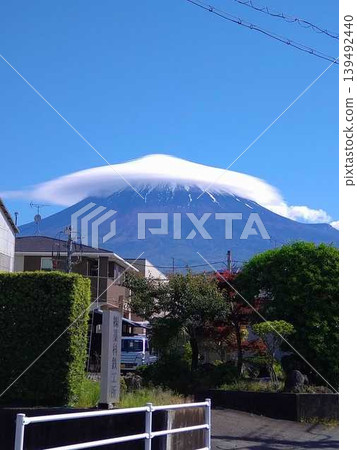 A lenticular cloud over Mount Fuji A lenticular cloud over Mount Fuji 139492440
