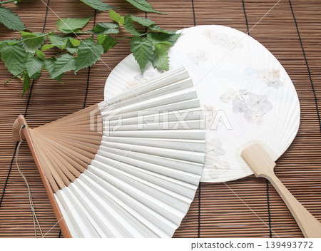 Folding fan, hand fan, bamboo blind, Japanese summer 139493772