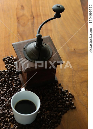 Espresso and vintage coffee grinder Espresso and vintage coffee grinder 139494612