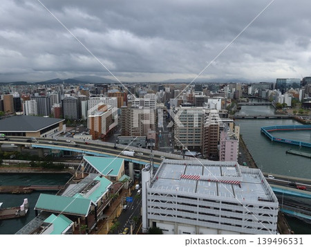 View from the observation deck of Hakata Port Tower, south side. View from the observation deck of Hakata Port Tower, south side. 139496531