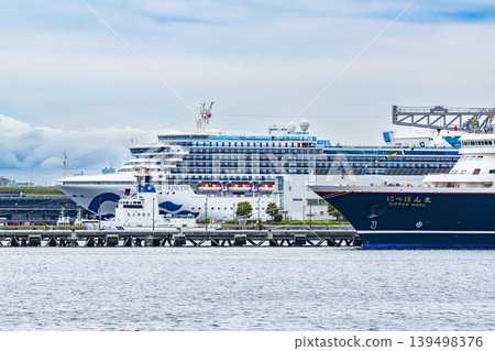 Diamond Princess and Nippon Maru, Yokohama Port, May 8, 2014 139498376