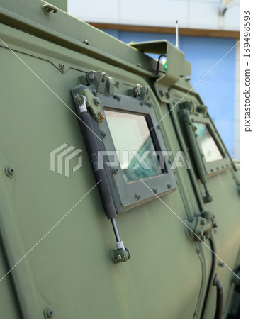 日本自衛隊輕型裝甲車的防彈玻璃 日本自衛隊輕型裝甲車的防彈玻璃 139498593