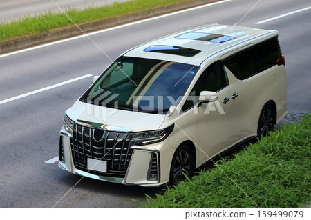 白色豪華小貨車圖像 白色豪華小貨車圖像 139499079