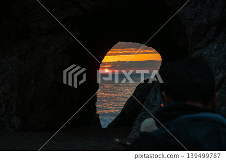 A view of the sunrise from the Hinode Stone Gate in Tahara City (Aichi Prefecture) A view of the sunrise from the Hinode Stone Gate in Tahara City (Aichi Prefecture) 139499787