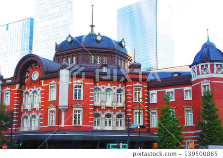 The retro scenery of Tokyo Station's Marunouchi building The retro scenery of Tokyo Station's Marunouchi building 139500865
