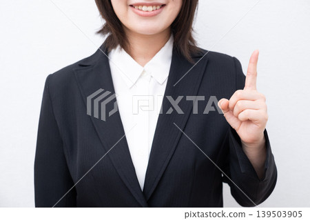 向上指的女商人 向上指的女商人 139503905