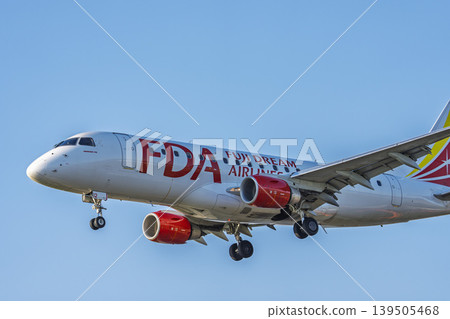 下午,飛機降落在宮城縣名取市仙台機場。 下午,飛機降落在宮城縣名取市仙台機場。 139505468