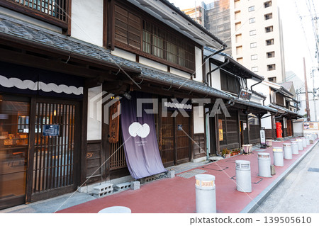 漫步在福岡縣福岡市博多區的博多町家故裡館（博多聯排別墅博物館） 139505610