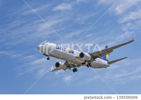 Blue sky over Sendai Airport, plane landing, Natori City, Miyagi Prefecture Blue sky over Sendai Airport, plane landing, Natori City, Miyagi Prefecture 139506006