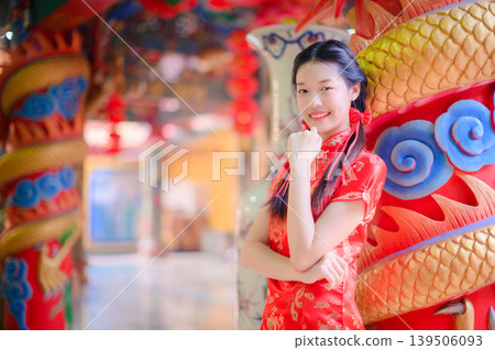 asian woman in traditional chinese dress asian woman in traditional chinese dress 139506093