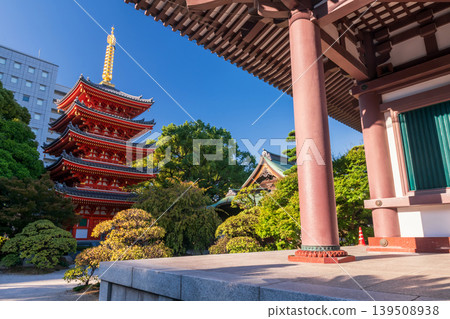 Tochoji Temple pagoda in spring against blue sky, Fukuoka Tochoji Temple pagoda in spring against blue sky, Fukuoka 139508938