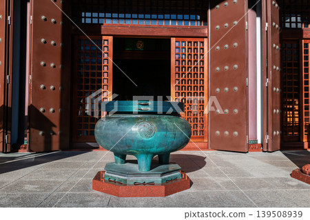 bronze incense burner at Tochoji Temple, Fukuoka, Japan bronze incense burner at Tochoji Temple, Fukuoka, Japan 139508939
