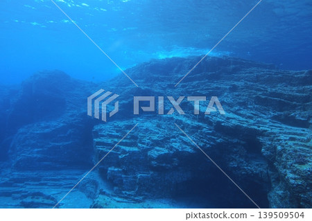 Underwater scenery viewed from inside a cave (underwater photography) 139509504