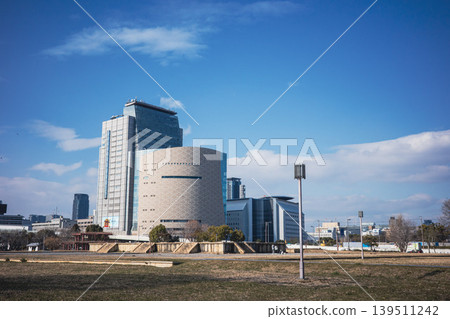 Curved modern architecture and Osaka's office district Curved modern architecture and Osaka's office district 139511242