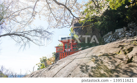 Kumano Hayatama Taisha Motomiya (Original Shrine) Kamikura Shrine, Wakayama Prefecture Kumano Hayatama Taisha Motomiya (Original Shrine) Kamikura Shrine, Wakayama Prefecture 139511621